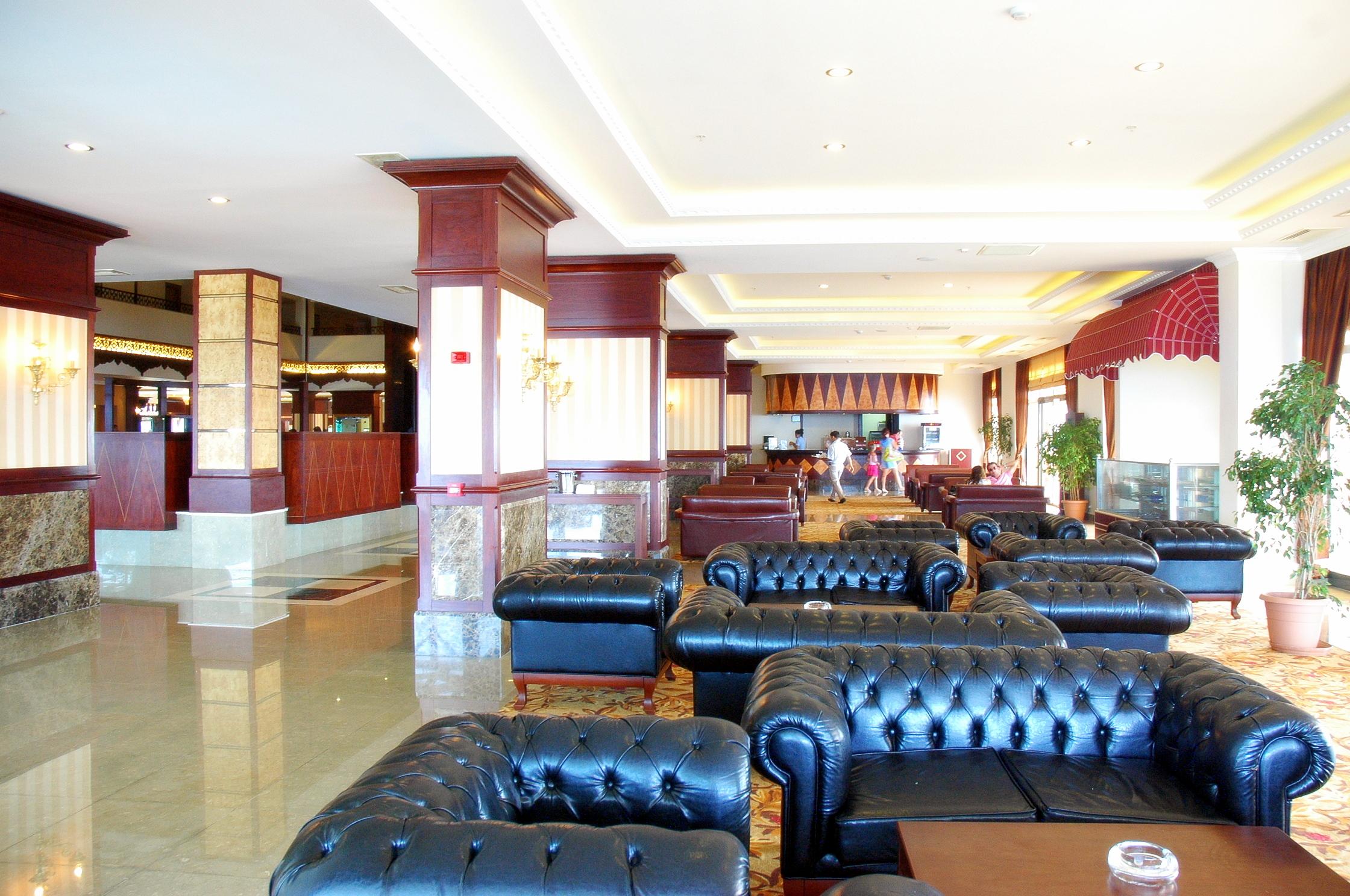 ยูโทเปีย เวิร์ลด์ Hotel คาร์ยิจัค ภายนอก รูปภาพ