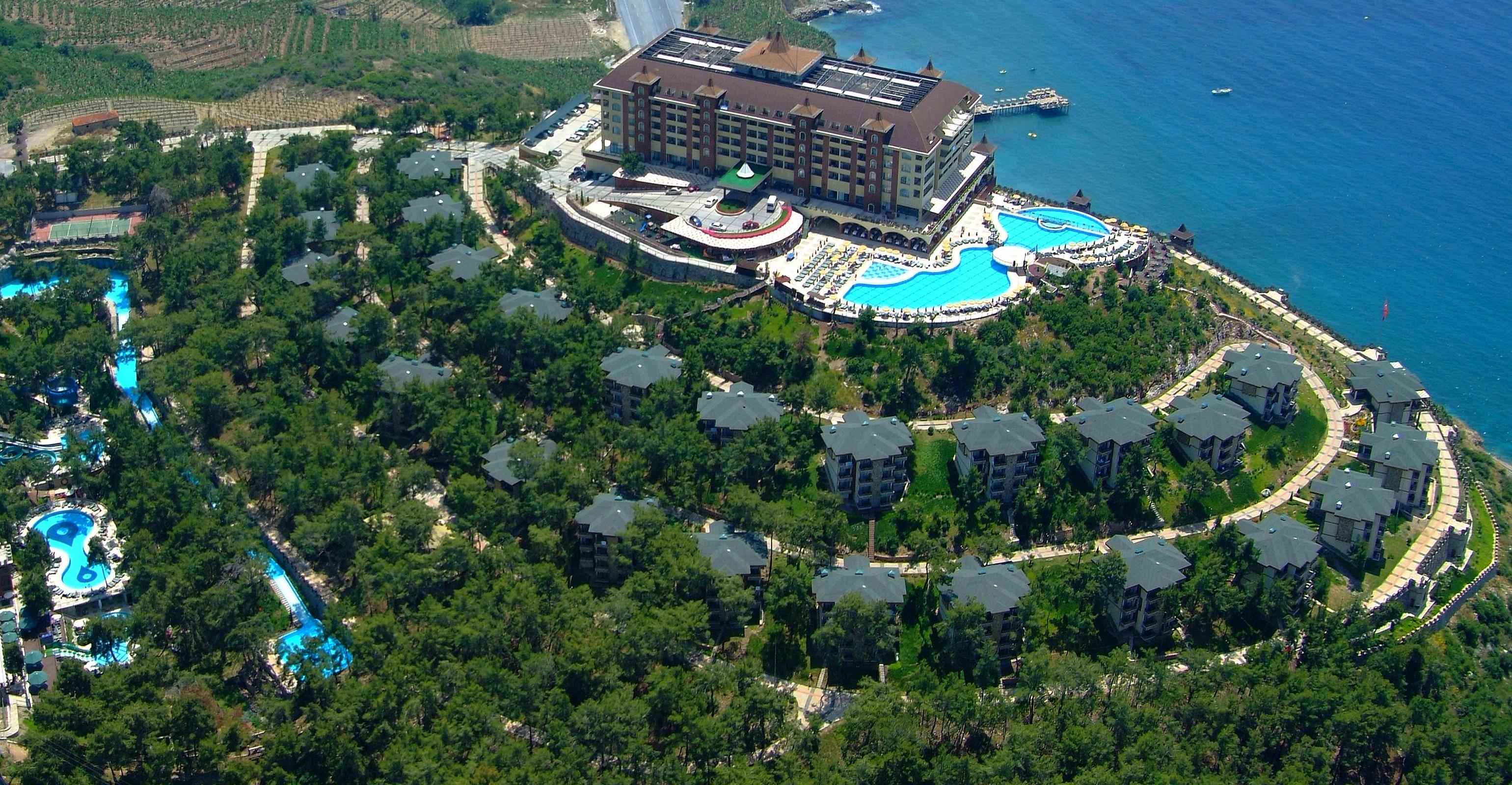 ยูโทเปีย เวิร์ลด์ Hotel คาร์ยิจัค ภายนอก รูปภาพ