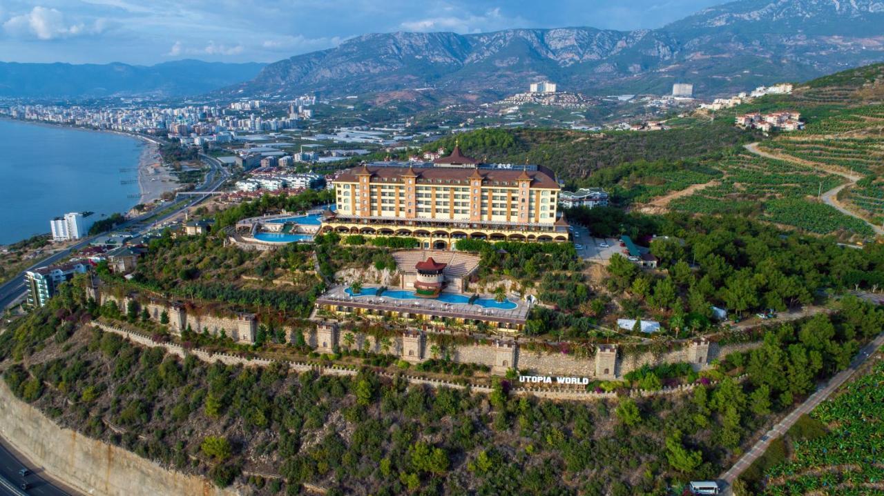 ยูโทเปีย เวิร์ลด์ Hotel คาร์ยิจัค ภายนอก รูปภาพ